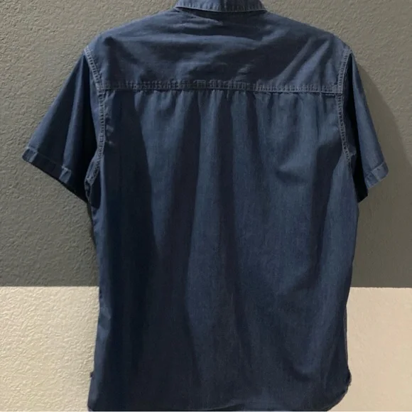 HAGGAR Men's Blue Denim Shirt - Picture 2 of 6